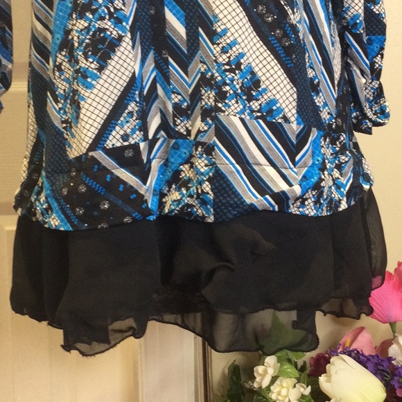 EUC Style & Co Abstract Ruffle Top, L - Picture 2 of 9